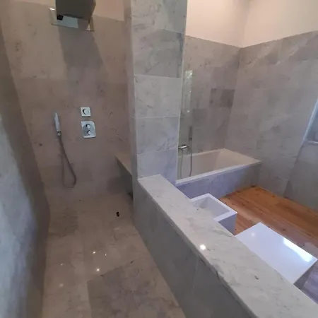 Atena * לה ספציה